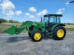 
										2015 John Deere 5085E Tractor full									