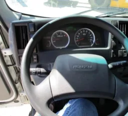 
										2015 Isuzu Chipper Dump Truck full									