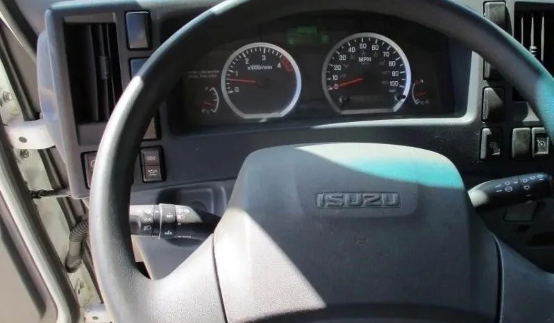 
								2015 Isuzu Chipper Dump Truck full									