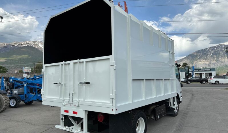 
								2015 Isuzu Chipper Dump Truck full									