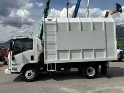 
										2015 Isuzu Chipper Dump Truck full									