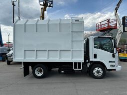 
										2015 Isuzu Chipper Dump Truck full									