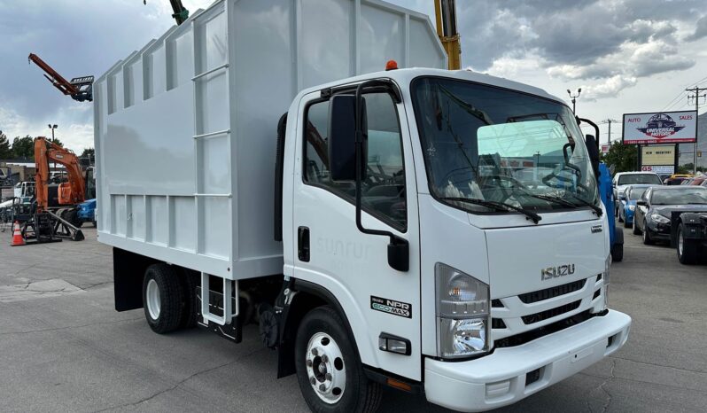 
								2015 Isuzu Chipper Dump Truck full									
