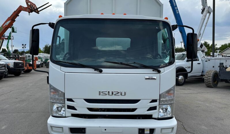 
								2015 Isuzu Chipper Dump Truck full									