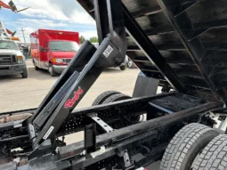 
										2015 Isuzu Chipper Dump Truck full									