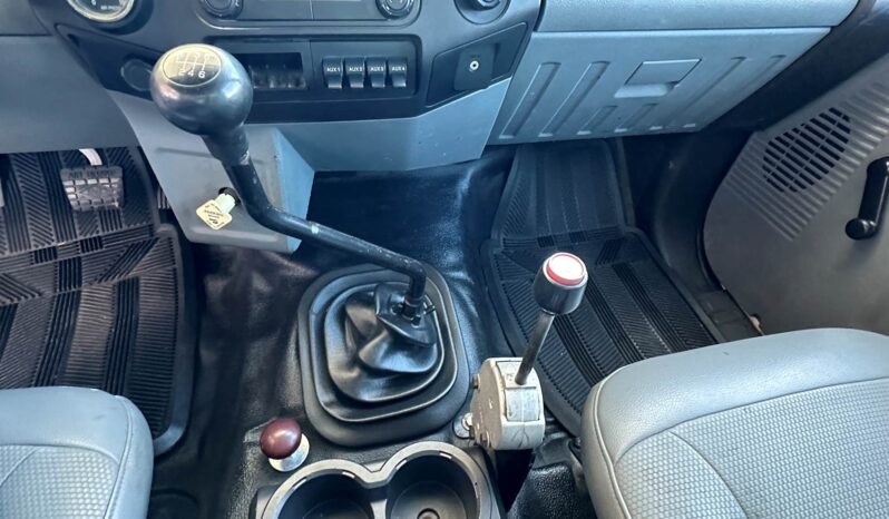 
								2013 Ford F-750 Dump Truck full									
