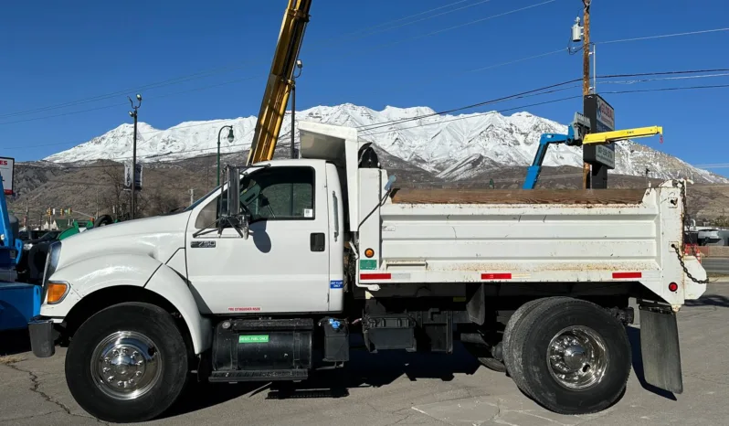 
								2013 Ford F-750 Dump Truck full									