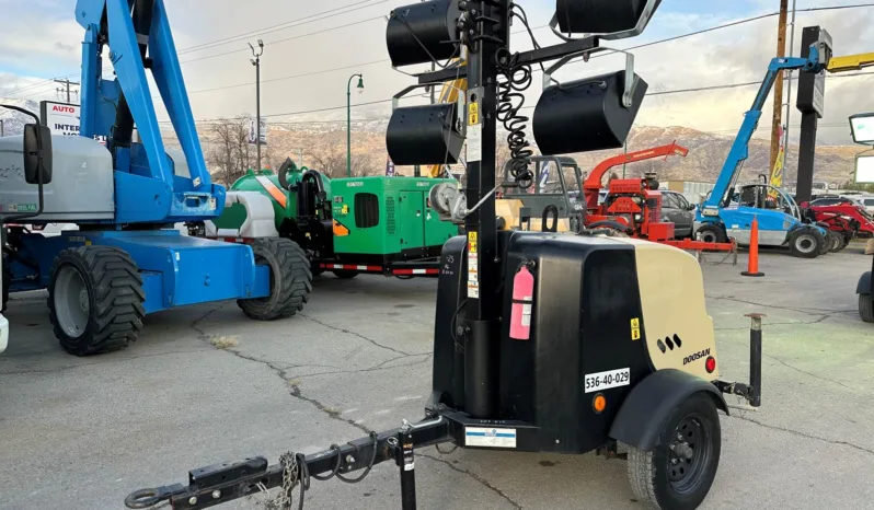 
								2019 Doosan LCV Light Tower full									