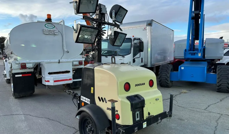 
								2019 Doosan LCV Light Tower full									