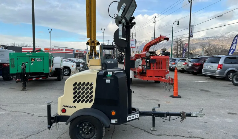 
								2018 Doosan LCV Light Tower full									