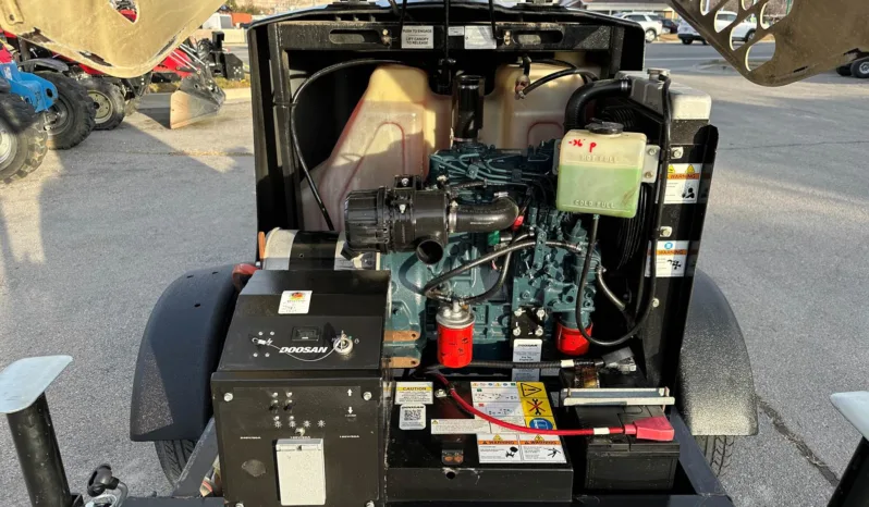 
								2019 Doosan LCV Light Tower full									
