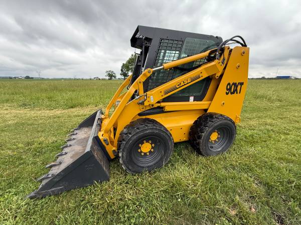 2017 CASE 90XT Skid Steer
