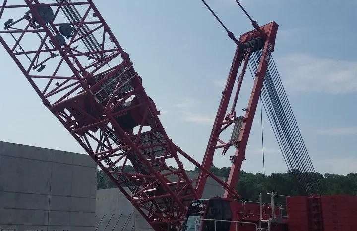 
								2015 Manitowoc MLC300 Crawler Crane full									