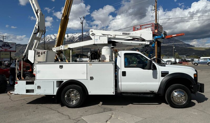 
								2010 Ford F-550 XL Bucket Truck full									