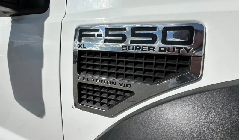 
								2010 Ford F-550 XL Bucket Truck full									