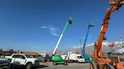 
										2015 JLG 400S 40′ Telescopic Boom Lift full									