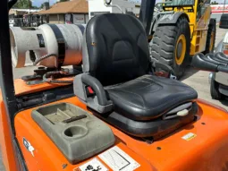 
										2015 Doosan 15′ Forklift full									
