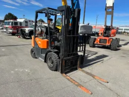 
										2015 Doosan 15′ Forklift full									