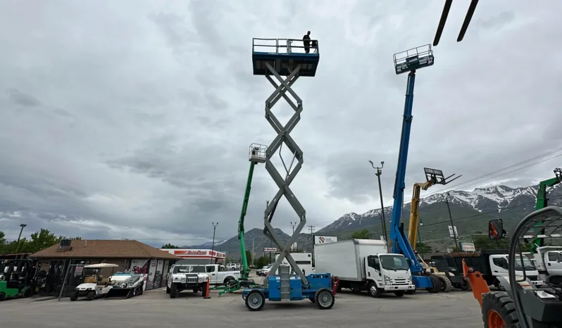 
								2007 Genie GS-4390RT Rough Terrain Scissor Lift full									