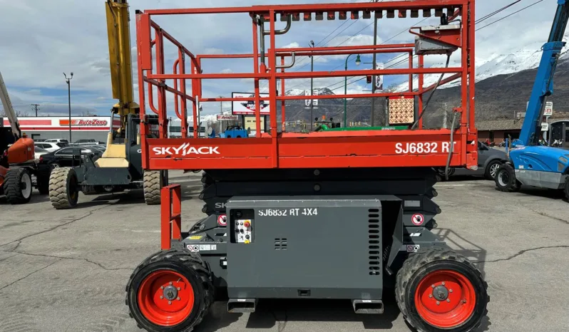 
								2018 SkyJack SJ6832RT Scissor Lift full									