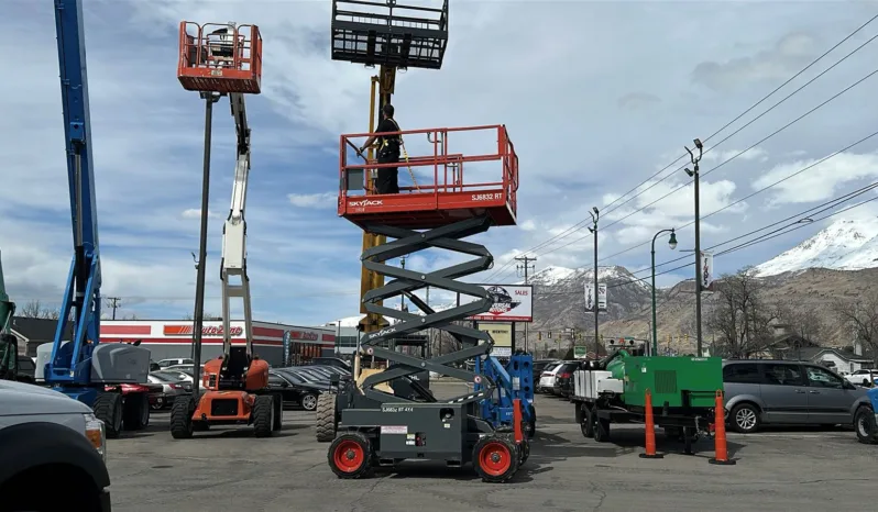 
								2018 SkyJack SJ6832RT Scissor Lift full									