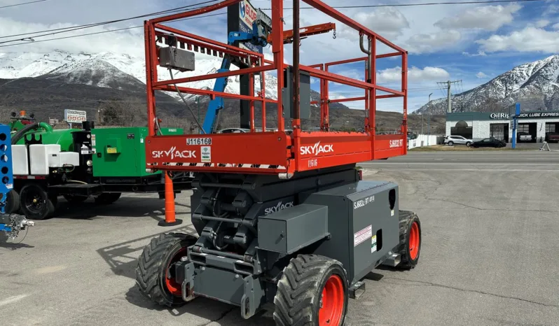 
								2018 SkyJack SJ6832RT Scissor Lift full									
