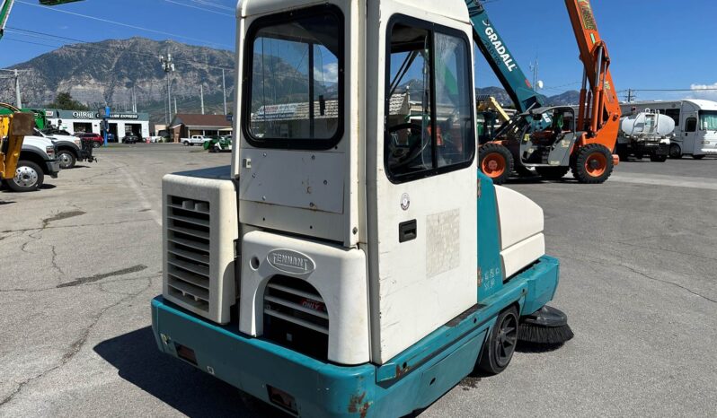 
								2001 Tennant 6650XP Lot Sweeper full									