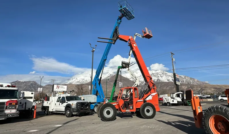 
								2001 Skytrak 8042 8000 lb. 42′ Telehandler Forklift full									