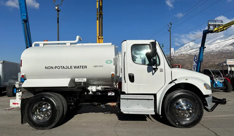 
								2019 Freightliner M2 Cummins Water Truck full									
