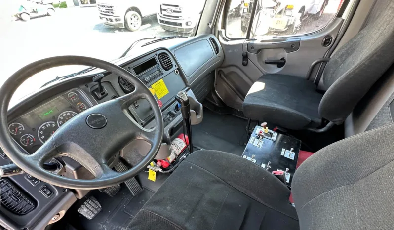 
								2017 Freightliner M2 106 Water Truck full									