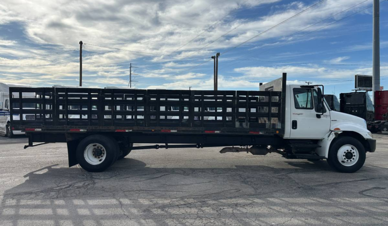 
								2010 International 4300 Flatbed Truck full									