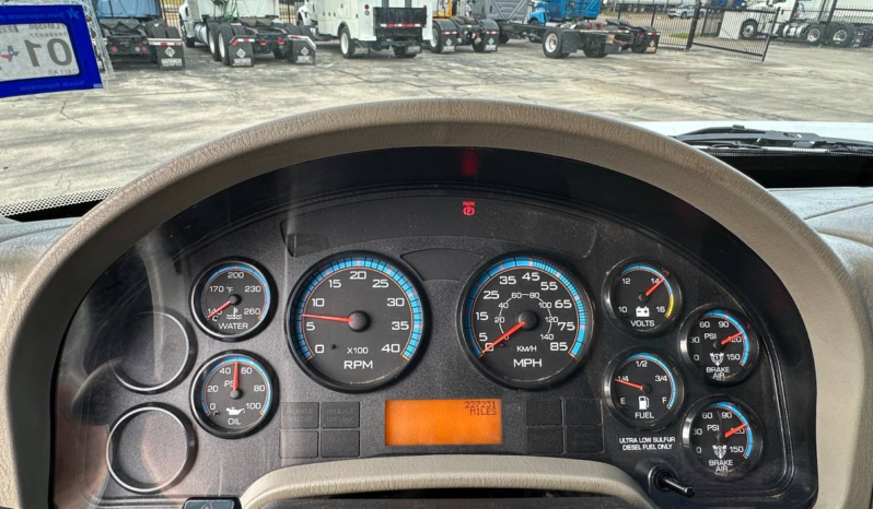 
								2010 International 4300 Flatbed Truck full									