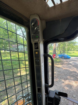 
										2011 CASE SR 220 Skidsteer full									