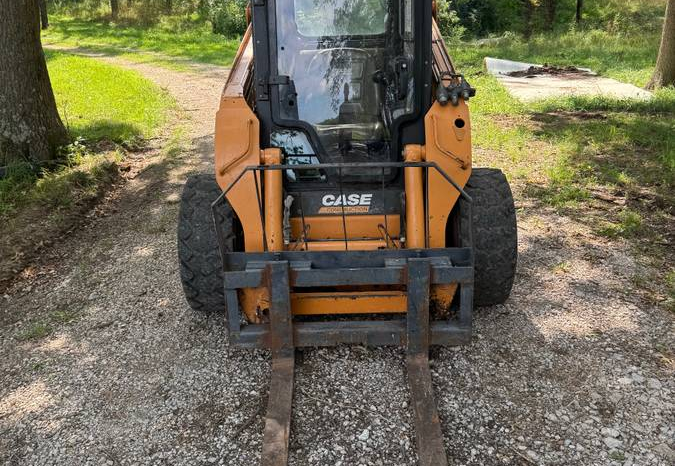 
								2011 CASE SR 220 Skidsteer full									