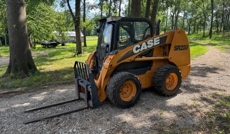 
								2011 CASE SR 220 Skidsteer full									