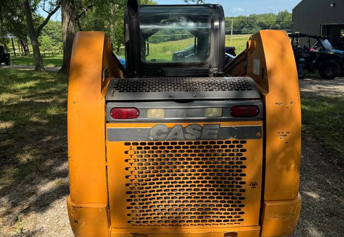 
								2011 CASE SR 220 Skidsteer full									