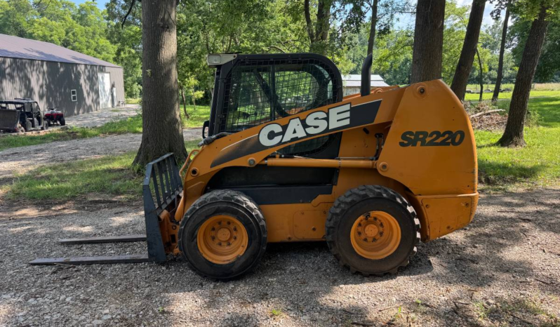 
								2011 CASE SR 220 Skidsteer full									