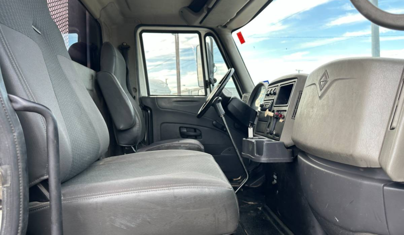 
								2010 International 4300 Flatbed Truck full									