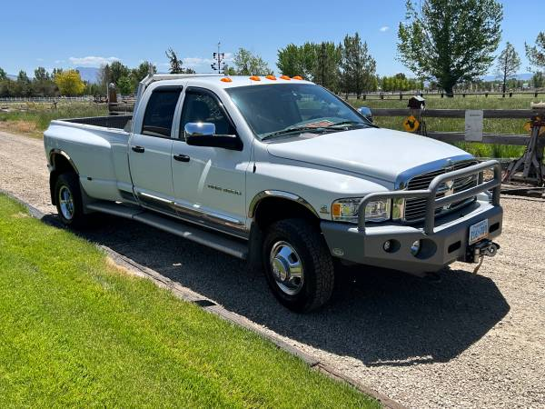 2004 DODGE RAM 3500 Pickup Truck