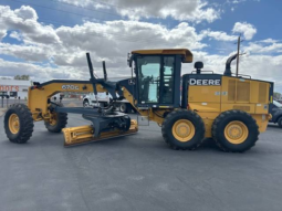 
										2011 John Deere 670G Motor Grader full									