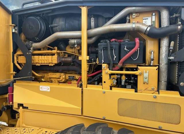 
								2011 John Deere 670G Motor Grader full									