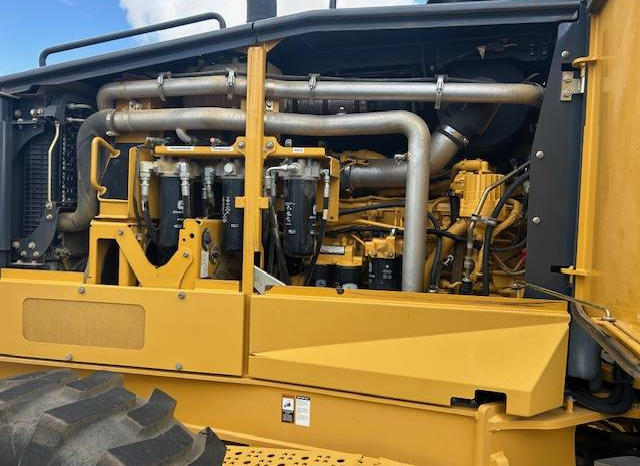 
								2011 John Deere 670G Motor Grader full									