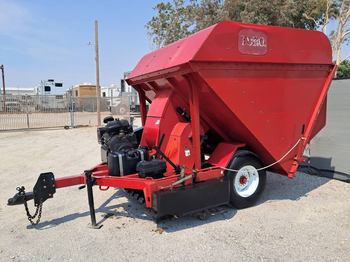 014 Toro Rake O Vacuum Sweeper
