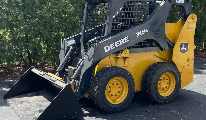 
								2019 John Deer 318G Skidsteer full									