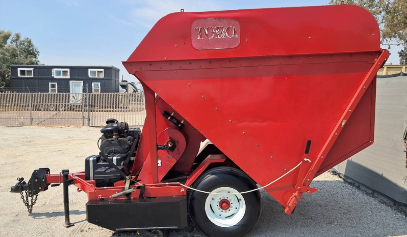 
								014 Toro Rake O Vacuum Sweeper full									