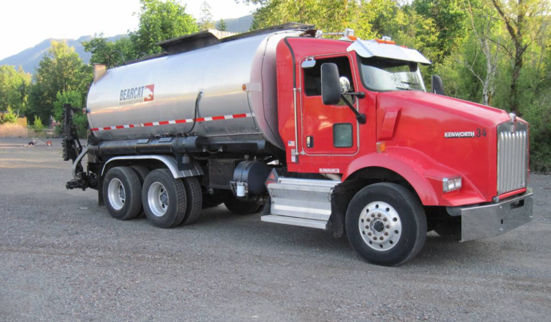 
								2009 Bearcat KW T800 Asphalt Distributor full									