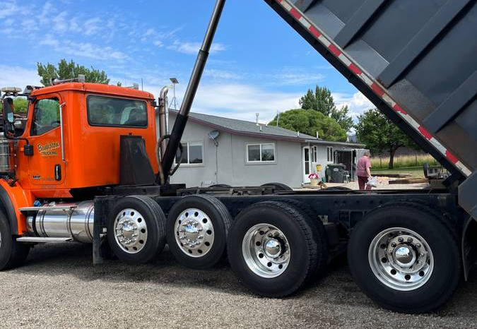 
								2017 International HX 620 Dump Truck full									
