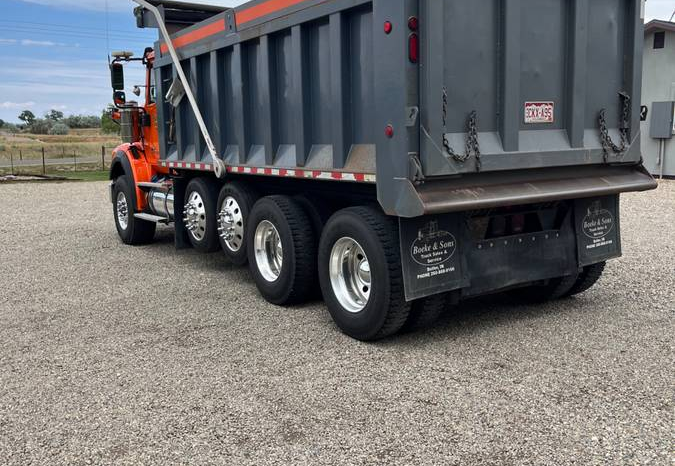 
								2017 International HX 620 Dump Truck full									