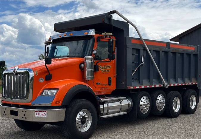 
								2017 International HX 620 Dump Truck full									