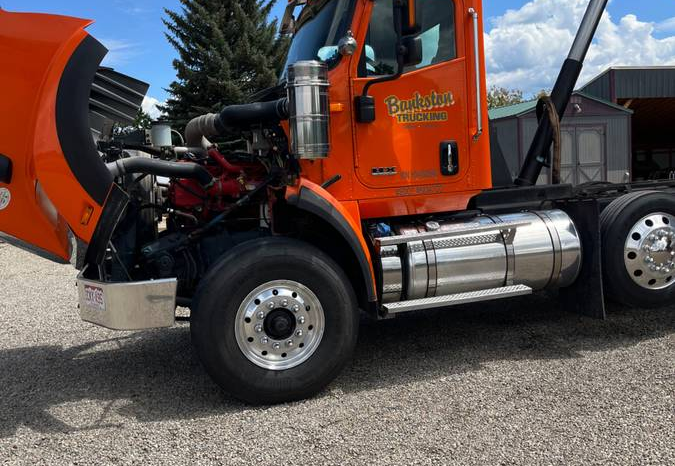 
								2017 International HX 620 Dump Truck full									